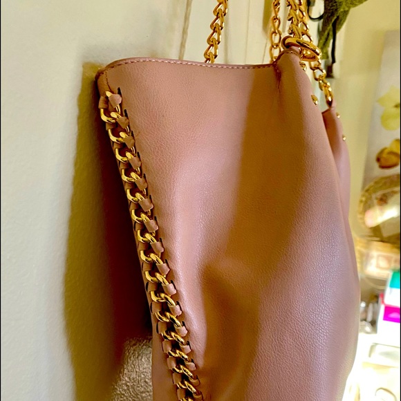 bebe  soft  pink purse Medium size - Picture 8 of 11